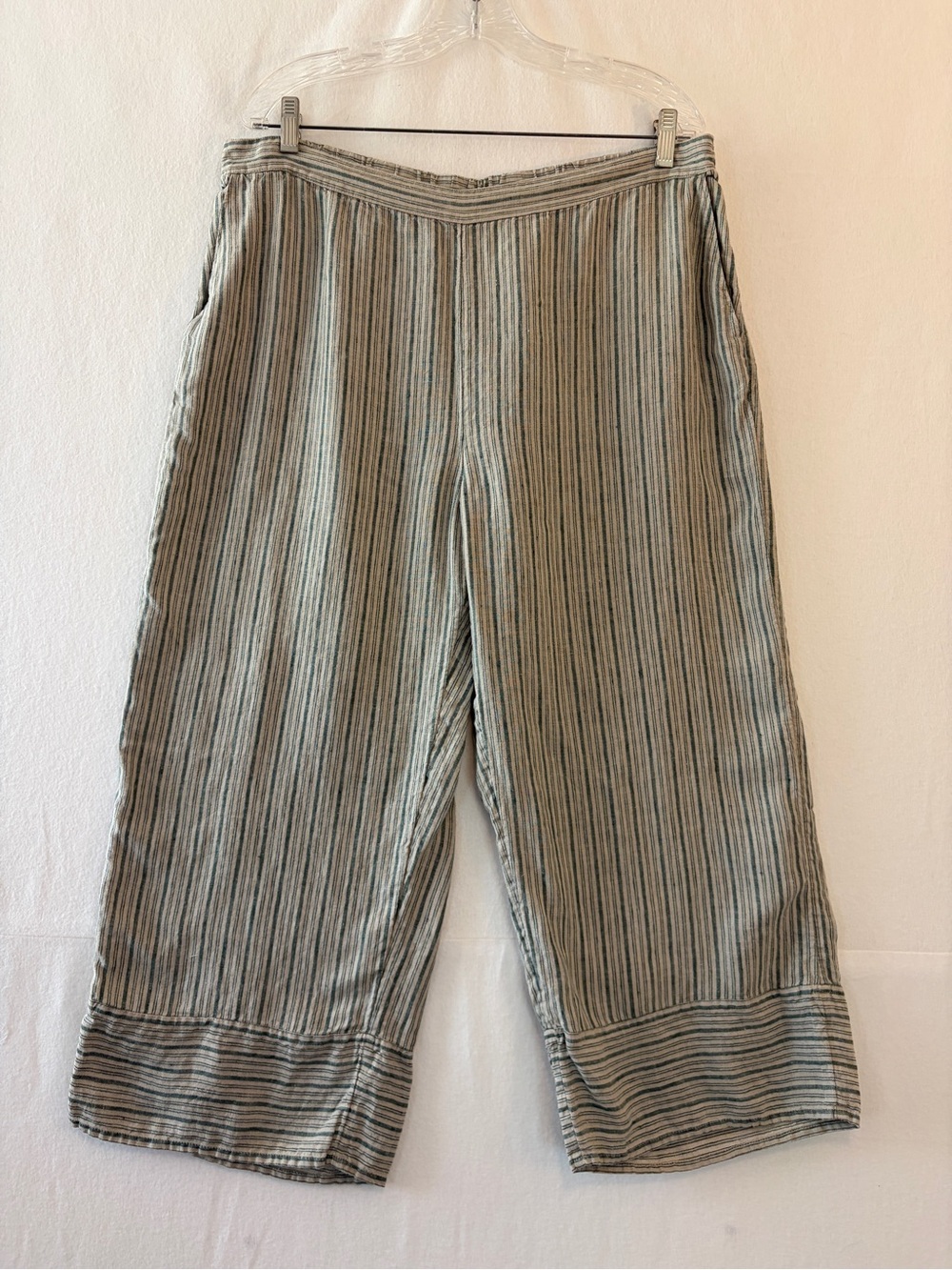 Coldwater Creek Sage and Gray Striped Capris 1-04
